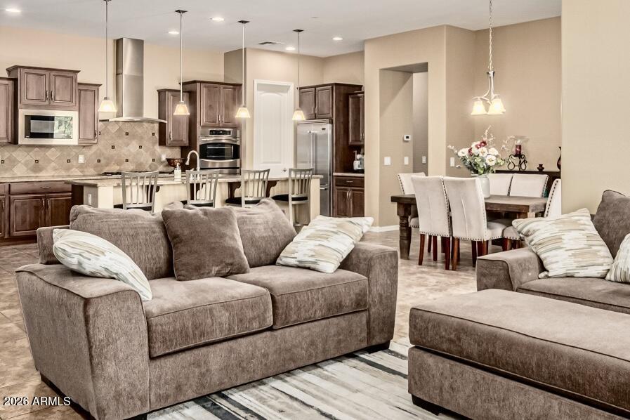 7242 West Rowel Road Peoria, AZ 85383 - Photo 9 of 28 fullsizeoutput_cb60