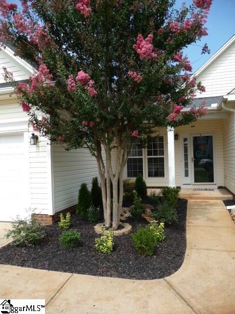 814 Yates Court Boiling Springs, SC 29316 - Photo 2 of 18