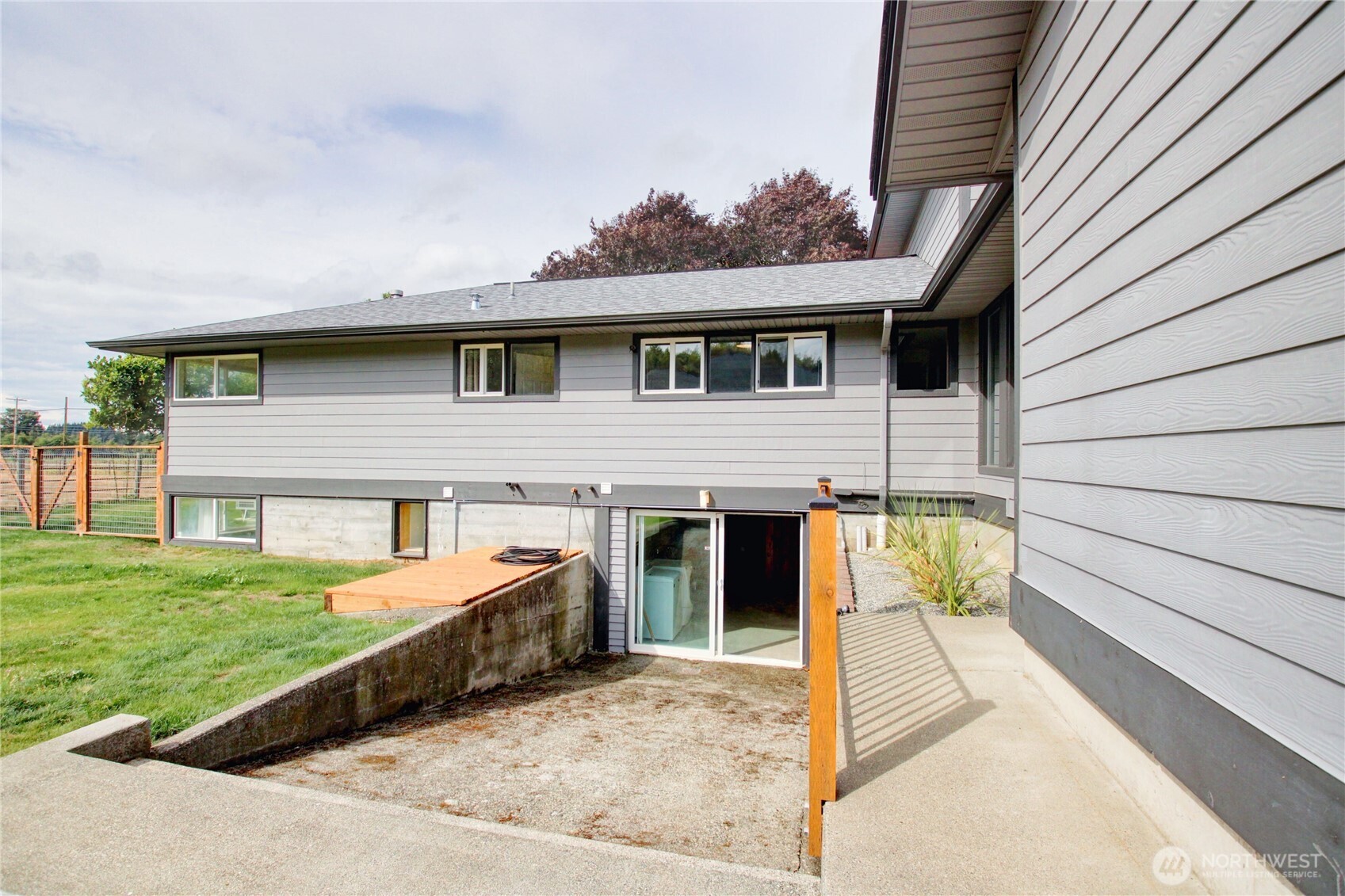 18824 Jolly Road Burlington, WA 98233 - Photo 3 of 32 Gallery Image 3