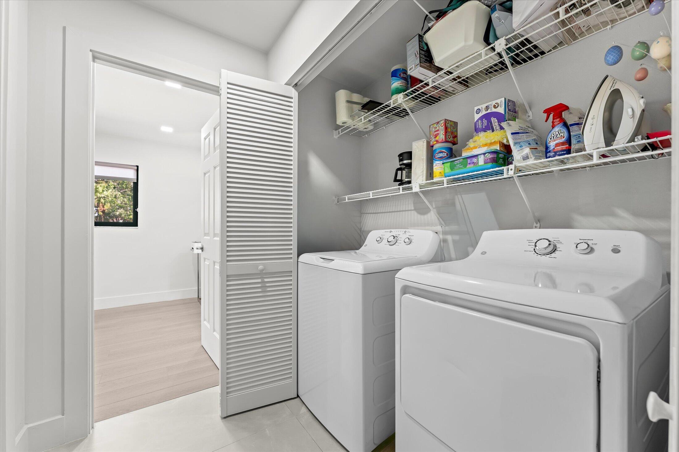 5521 Coach House Circle, Unit G Boca Raton, FL 33486 - Photo 26 of 32 Laundry Area