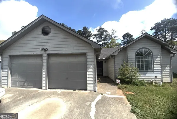 $205,000 | 10448 Irongate Lane, Jonesboro, GA 30238