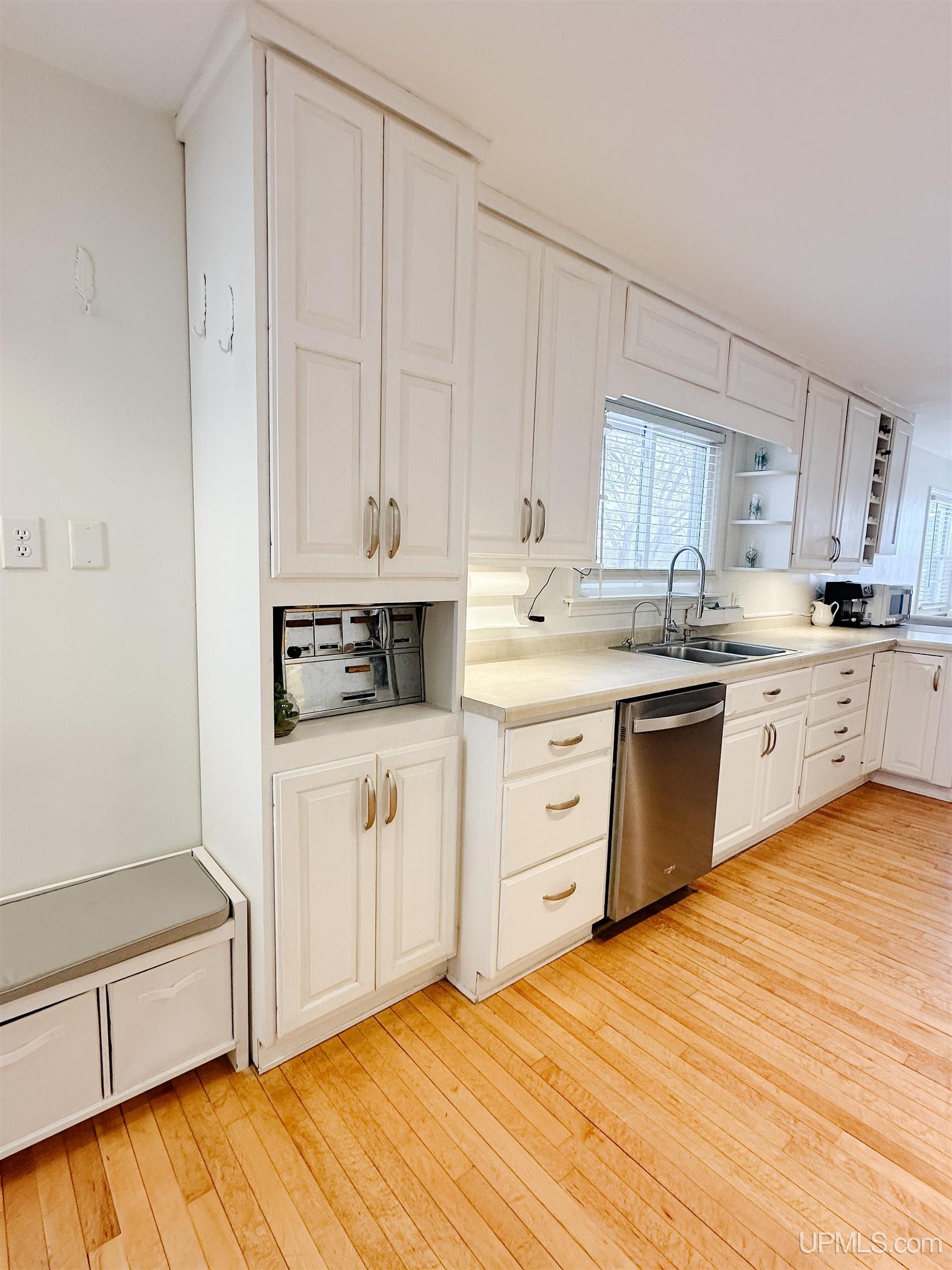 423 West Hampton Street Marquette, MI 49855 - Photo 13 of 99