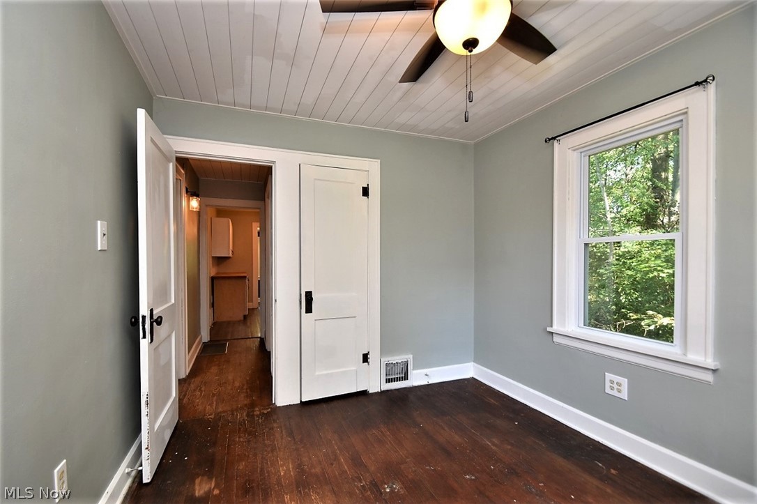 1942 Faye Road Akron, OH 44306 - Photo 20 of 35 Gallery Image 20