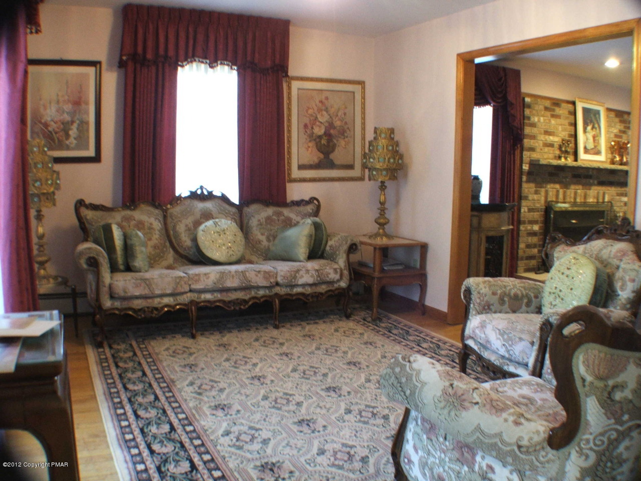 488 Rinker Road Stroudsburg, PA 18360 - Photo 11 of 54 a living room with furniture and a couch