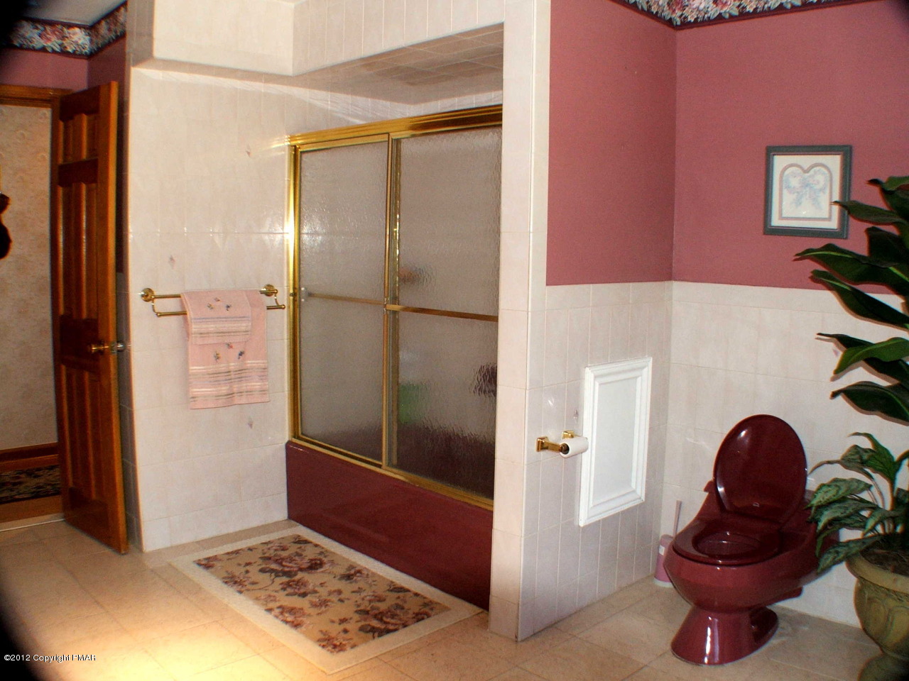 488 Rinker Road Stroudsburg, PA 18360 - Photo 29 of 54 a bathroom with a sink and a mirror