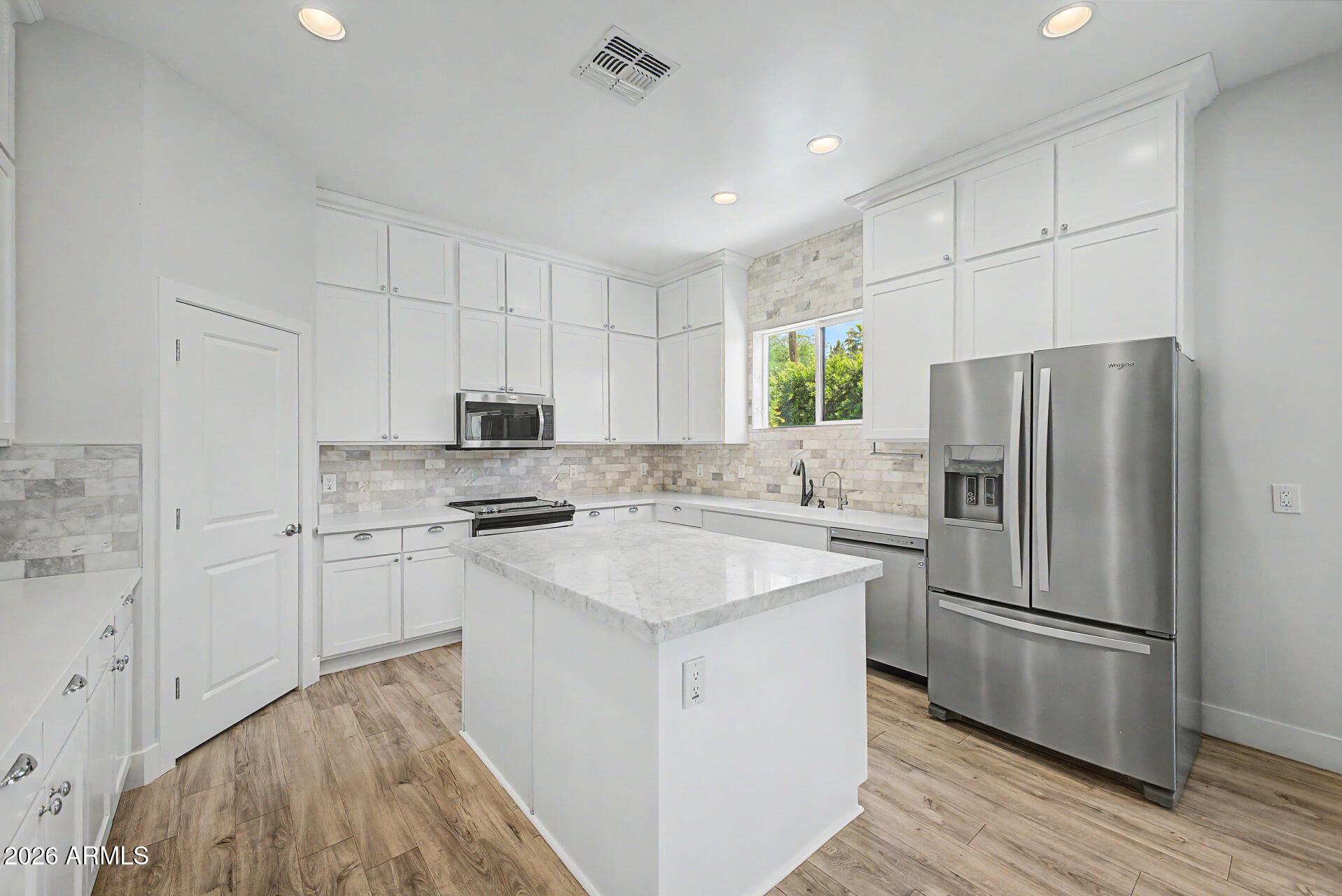 2245 East Cheery Lynn Road Phoenix, AZ 85016 - Photo 7 of 23 11 - Cheery Lynn