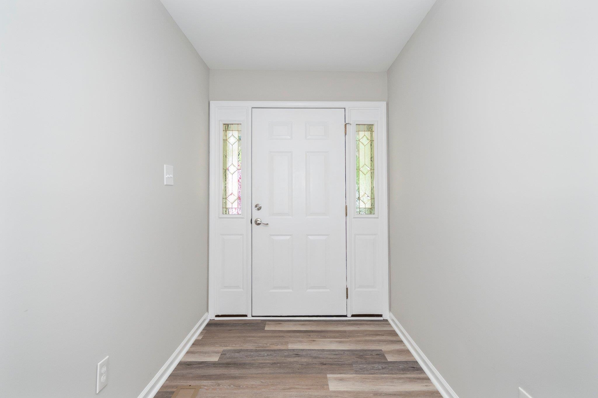 5504 Old Forge Circle Raleigh, NC 27609 - Photo 6 of 34 Entrance Foyer