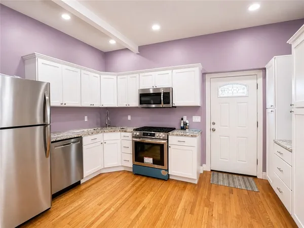$1,900 | 114 Shawmut Avenue, Central Falls, RI 02863