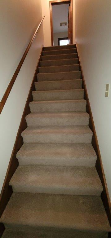 285 Roxbury Notch Road Roxbury, ME 04275 - Photo 16 of 40 17 Hallway