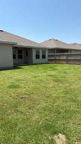 $1,950 | 300 Saguaro Drive, Fort Worth, TX 76052