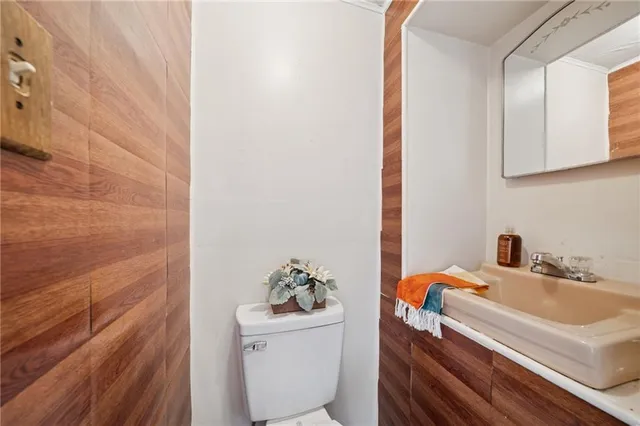 a bathroom with a sink and a toilet