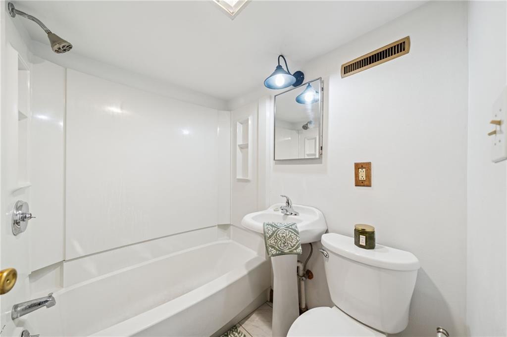 931 Wildlife Lodge Road Lower Burrell, PA 15068 - Photo 20 of 36