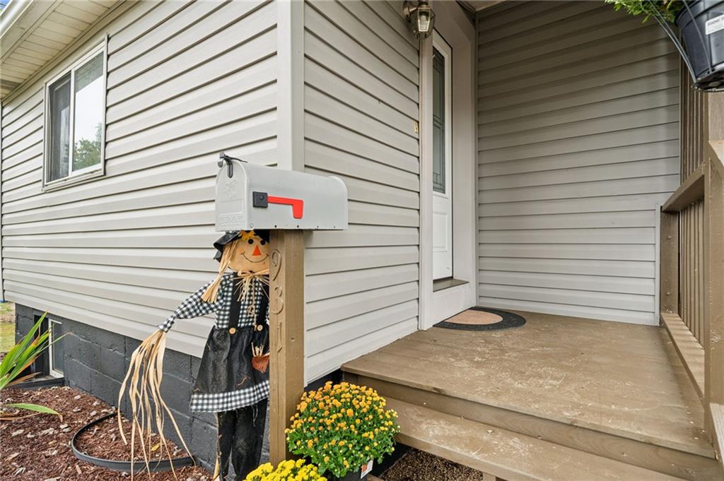 931 Wildlife Lodge Road Lower Burrell, PA 15068 - Photo 4 of 36