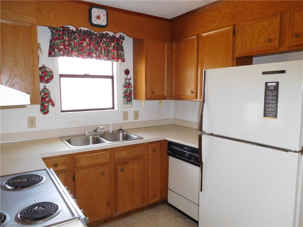 777 Cook Road Rural Hall, NC 27045 - Photo 4 of 19
