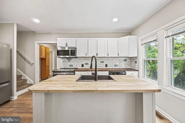 $375,000 | 1 Sussex Street, Ewing, NJ 08618