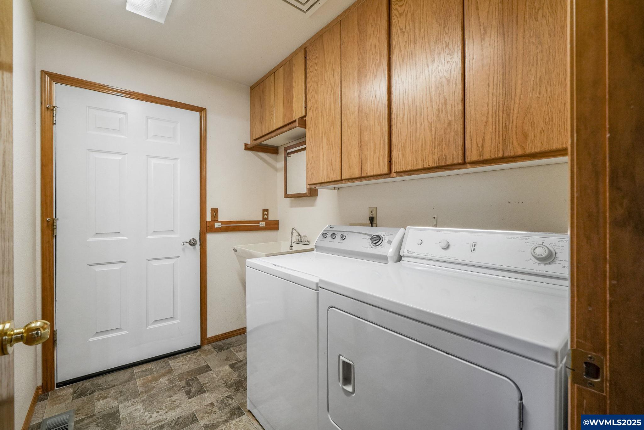 2671 Stoltz Hill Road Lebanon, OR 97355 - Photo 39 of 49 Gallery Image 39