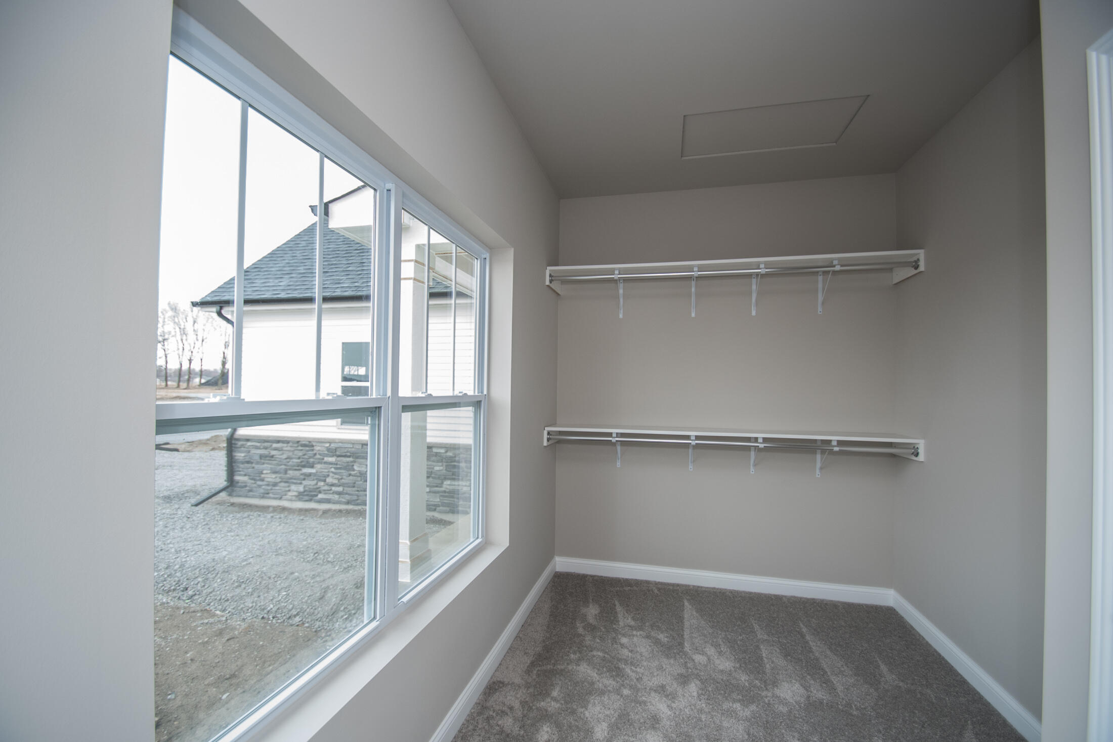 1752 Forest Ridge Drive Valparaiso, IN 46385 - Photo 14 of 21 2200x1467