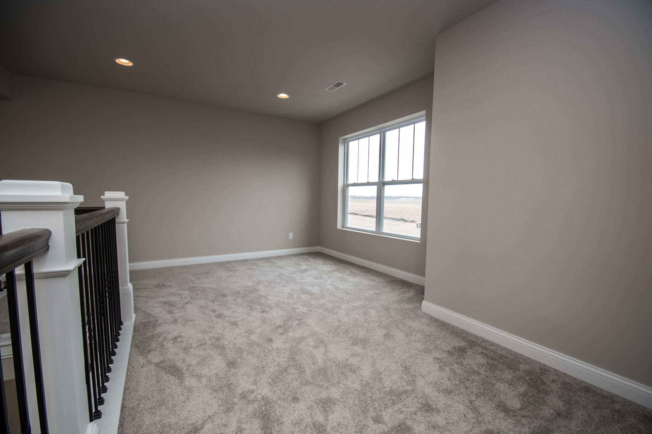 1752 Forest Ridge Drive Valparaiso, IN 46385 - Photo 17 of 21 2200x1467