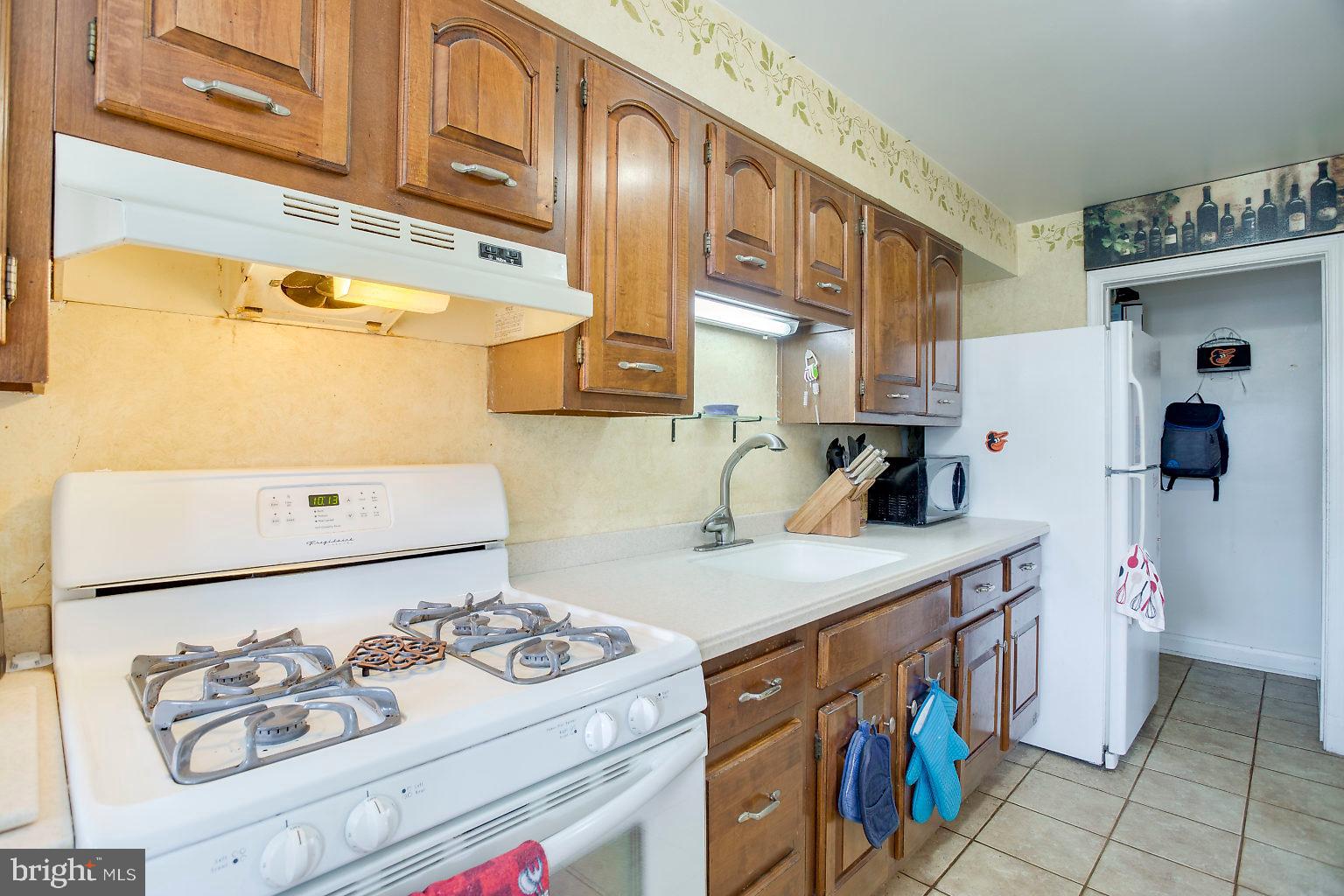 7811 Rockbourne Road Baltimore, MD 21222 - Photo 15 of 35 Kitchen