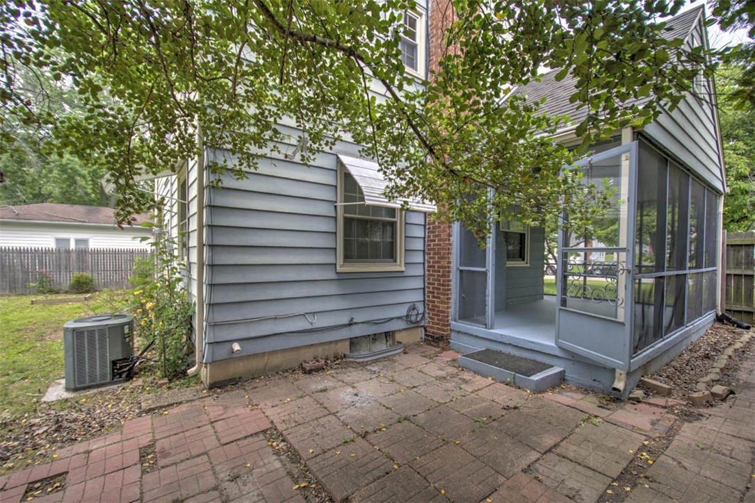 2081 Riverview Avenue Decatur, IL 62522 - Photo 26 of 29 Gallery Image 26