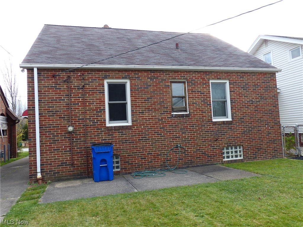 3410 Ralph Avenue Cleveland, OH 44109 - Photo 5 of 34 Gallery Image 5