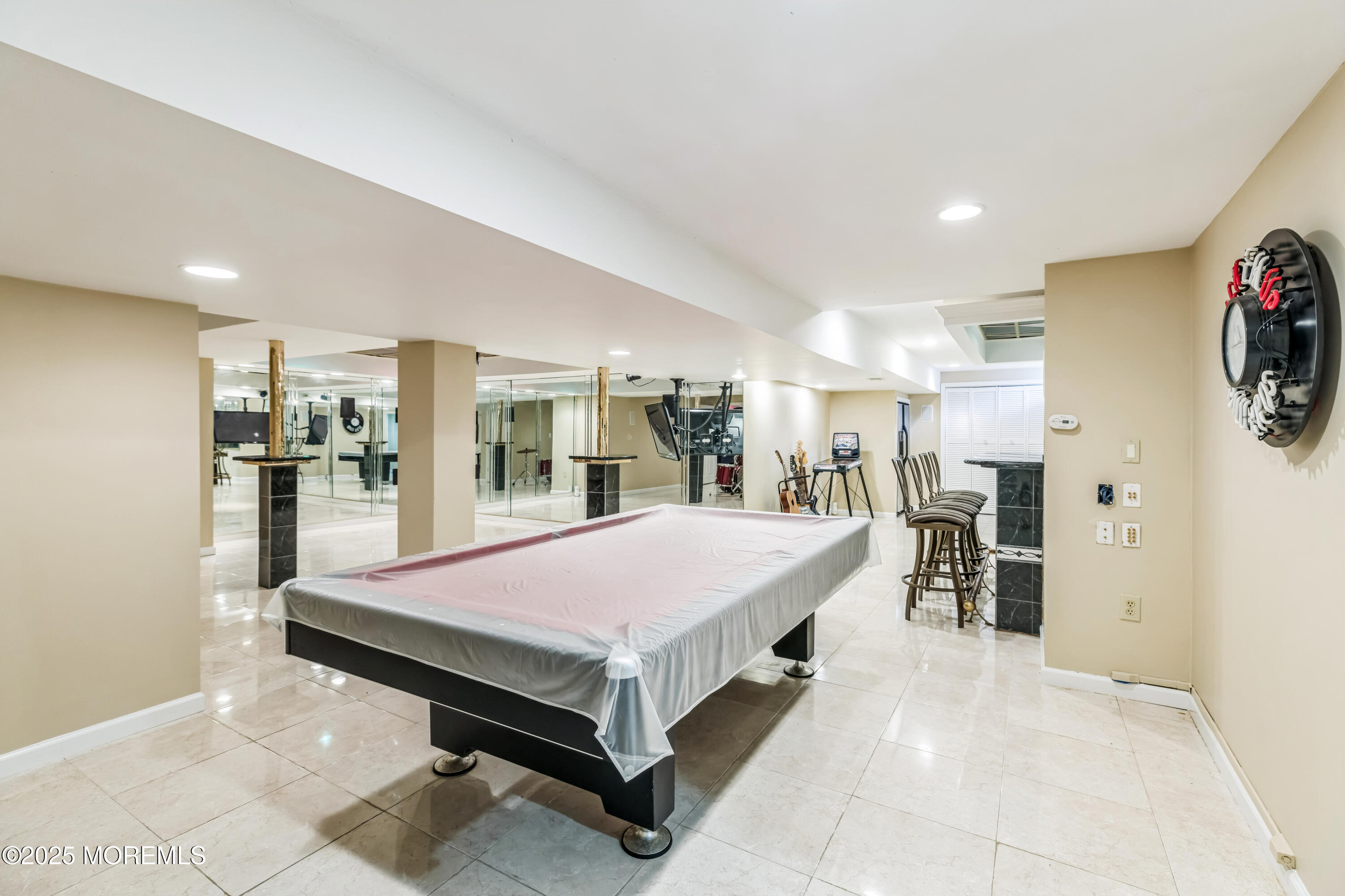 140 Pin Oak Road Freehold, NJ 07728 - Photo 23 of 104 44_140_Pin_Oak_Rd_Freehold_NJ_07728_USA-