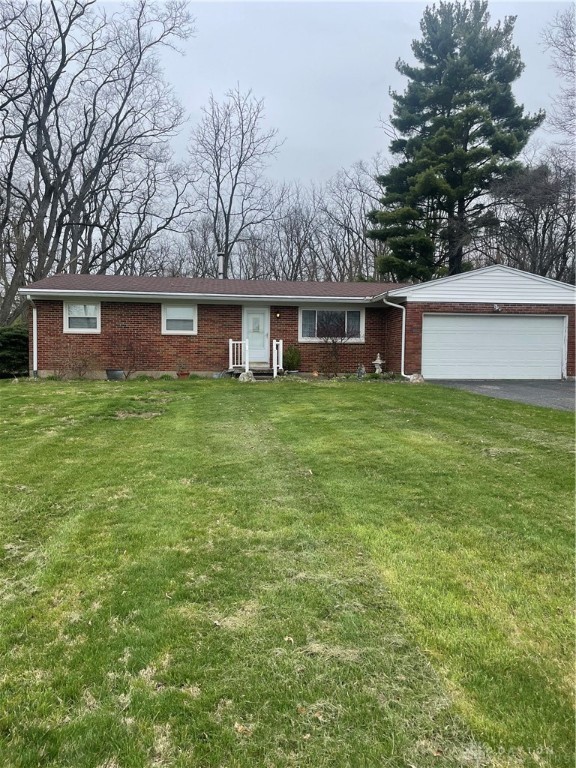 990 West Sparrow Road Springfield, OH 45502 - Photo 1 of 9