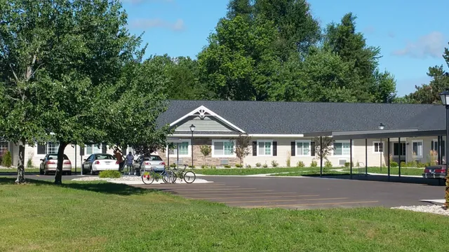 $585 | 529 East 2nd Street, Perry, MI 48872