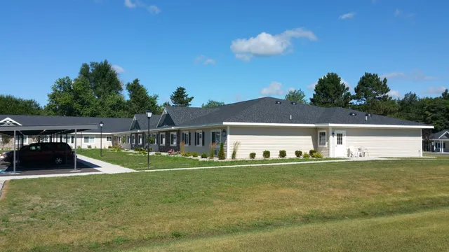 $585 | 529 East 2nd Street, Perry, MI 48872