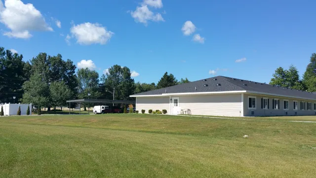 $585 | 529 East 2nd Street, Perry, MI 48872