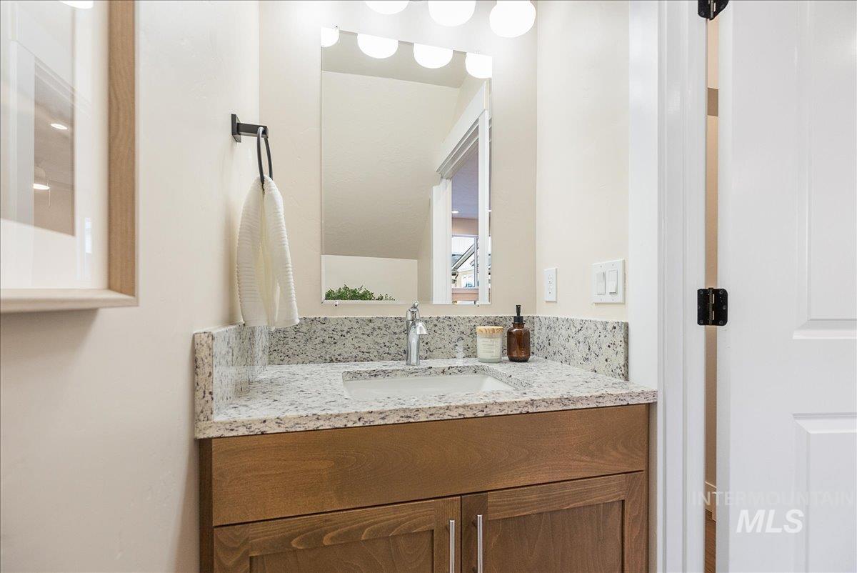 1439 North Bluffs Ridge Lane Boise, ID 83704 - Photo 29 of 47 Bathroom with vanity