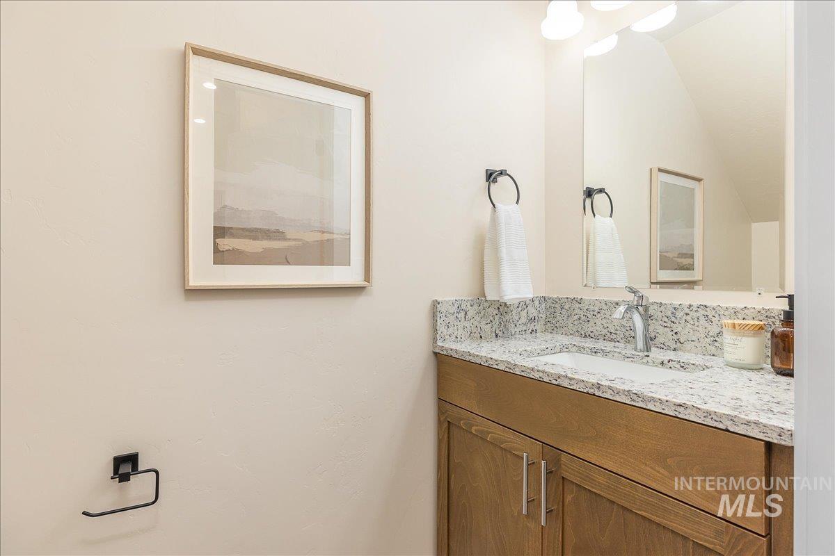 1439 North Bluffs Ridge Lane Boise, ID 83704 - Photo 41 of 47 Bathroom with vanity