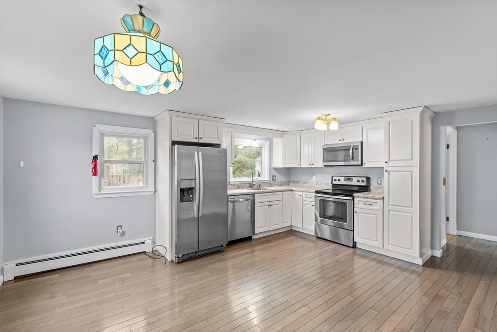 323 Flagg Street, Unit 2 Bridgewater, MA 02324 - Photo 4 of 24