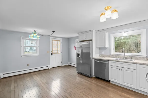 $2,550 | 323 Flagg Street, Unit 2, Bridgewater, MA 02324