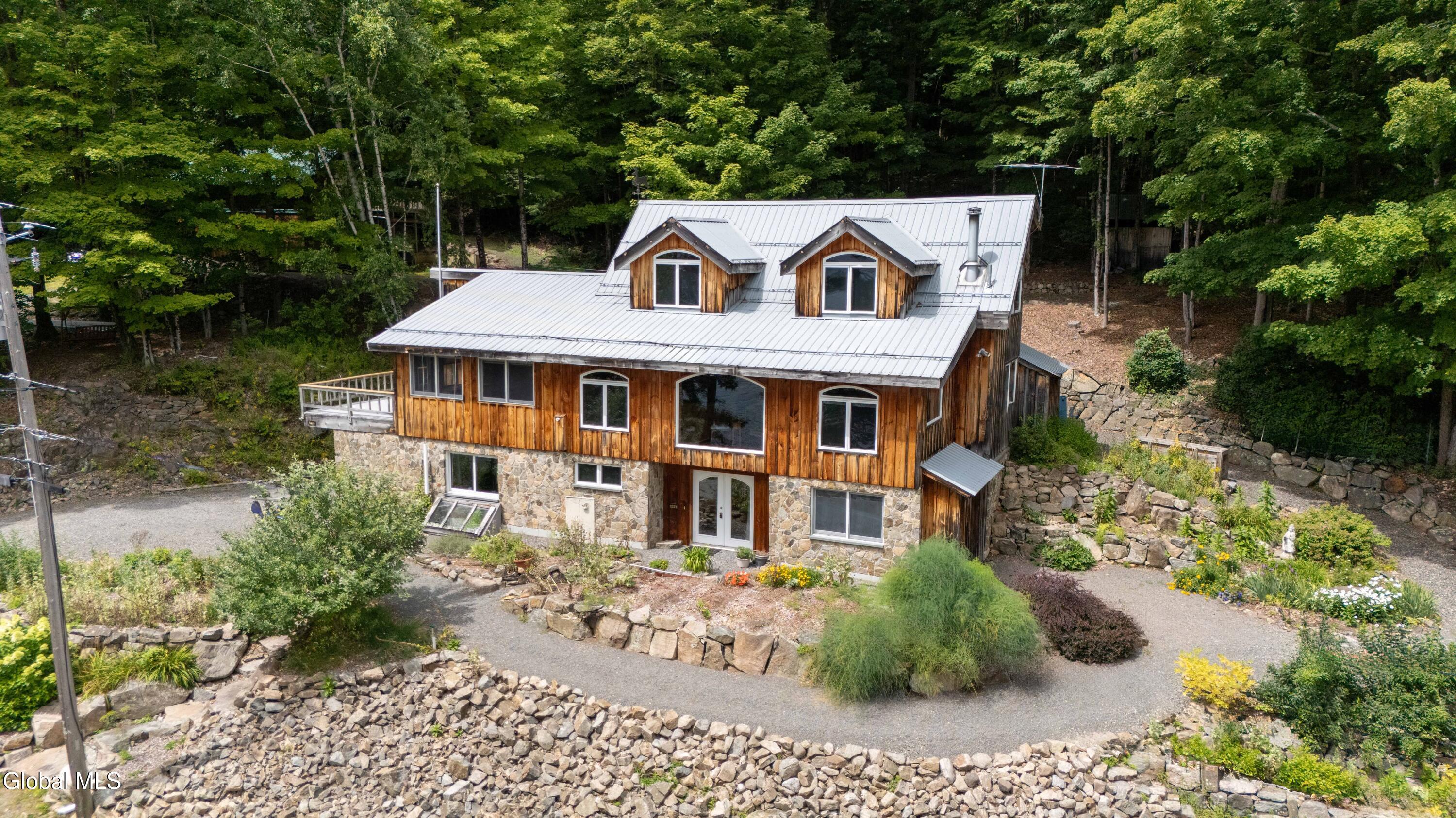 1379 N Shore Rd-87 r