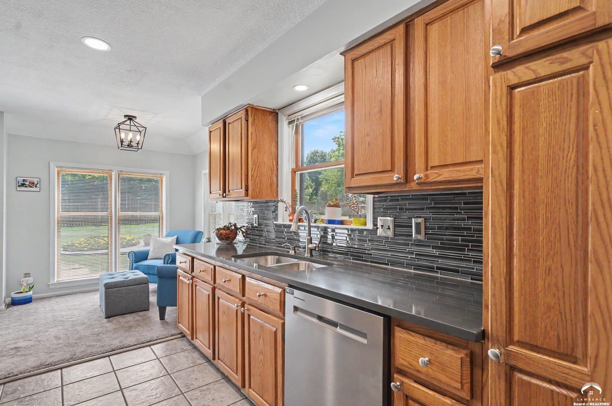 3605 Riverview Road Lawrence, KS 66049 - Photo 11 of 64