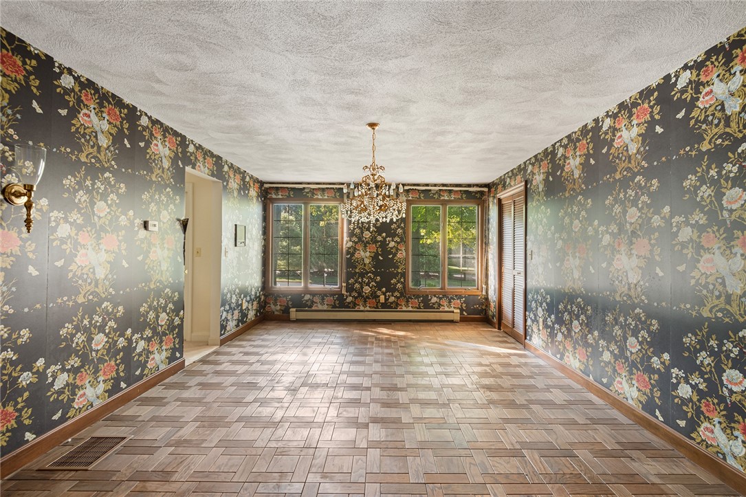 31 Lennon Road Lincoln, RI 02865 - Photo 6 of 40 Gallery Image 6