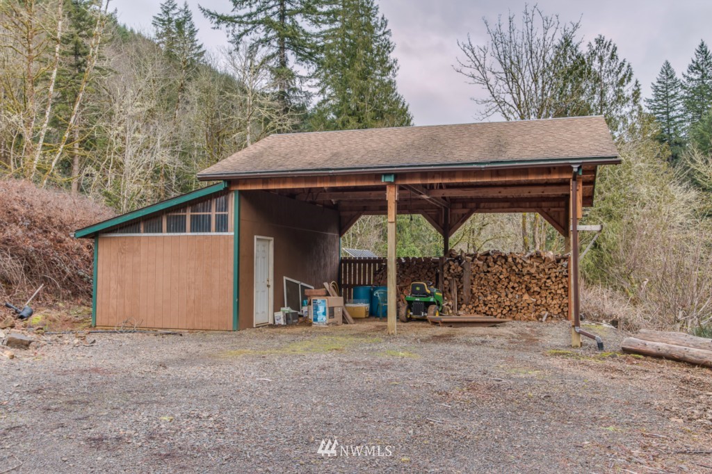 8213 Rose Valley Road Kelso, WA 98626 - Photo 3 of 7 Gallery Image 3