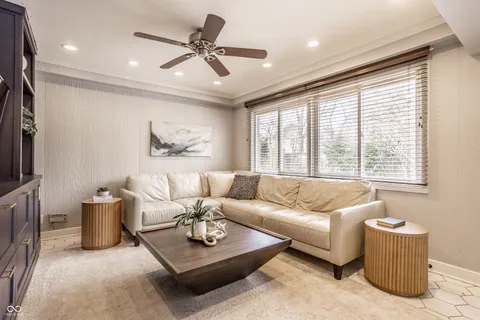 $550,000 | 6930 Oak Lane, Indianapolis, IN 46220