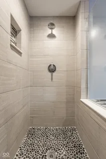 $550,000 | 6930 Oak Lane, Indianapolis, IN 46220