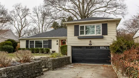 $550,000 | 6930 Oak Lane, Indianapolis, IN 46220
