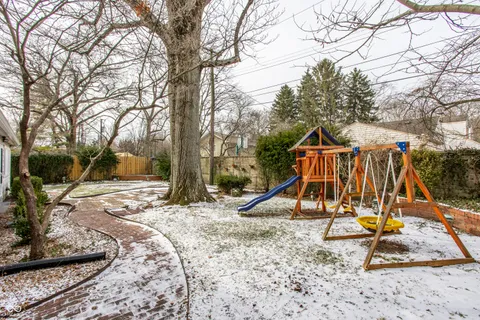 $550,000 | 6930 Oak Lane, Indianapolis, IN 46220