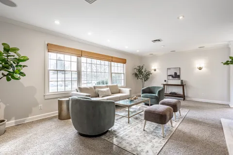 $550,000 | 6930 Oak Lane, Indianapolis, IN 46220