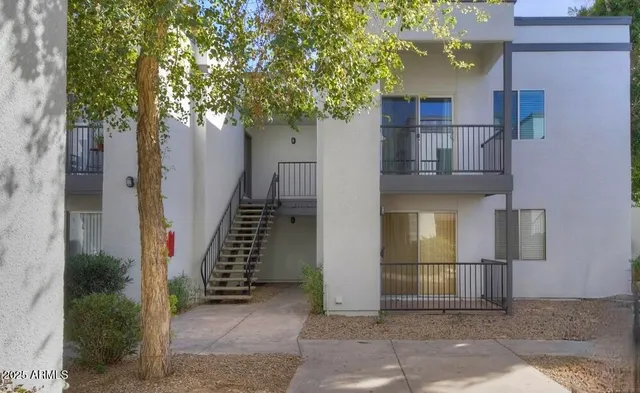 $1,100 | 740 West Elm Street, Unit 214, Phoenix, AZ 85013