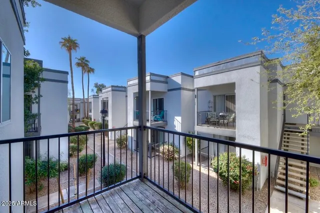 $1,100 | 740 West Elm Street, Unit 214, Phoenix, AZ 85013