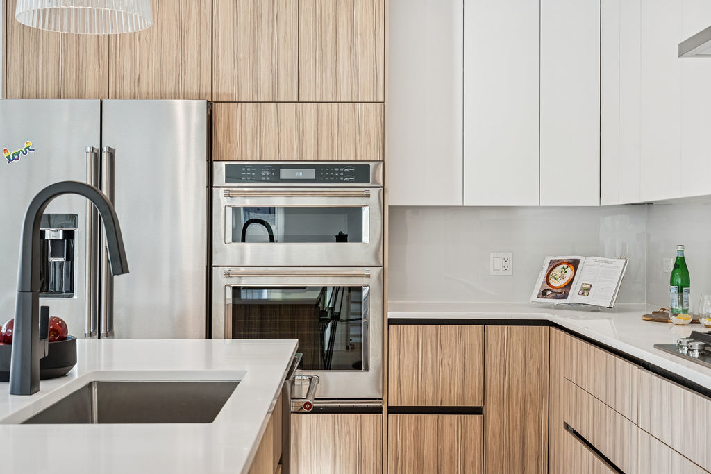 706 East 41st Street Chicago, IL 60653 - Photo 11 of 35