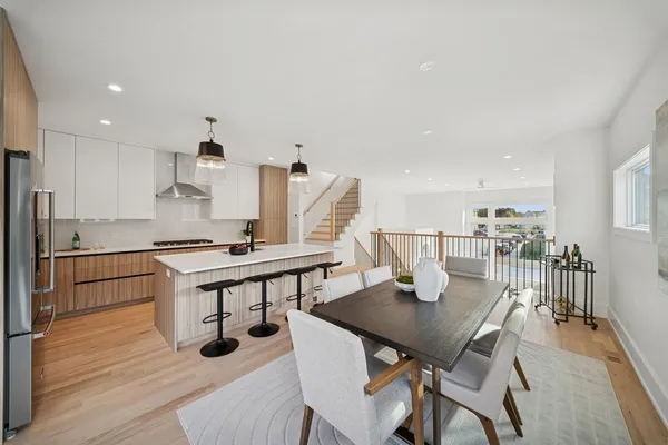 $839,000 | 706 East 41st Street, Chicago, IL 60653