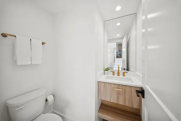 $839,000 | 706 East 41st Street, Chicago, IL 60653