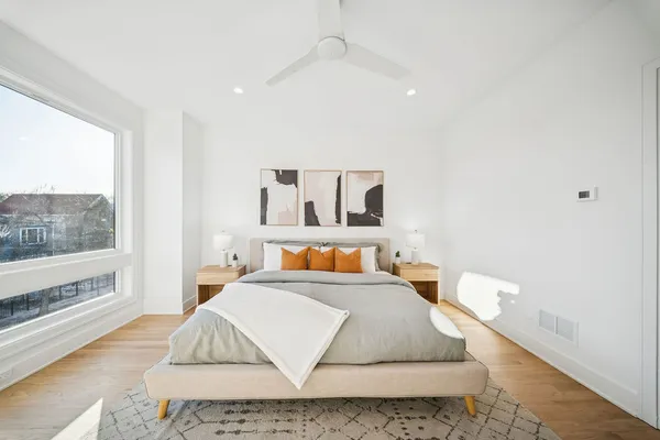 $839,000 | 706 East 41st Street, Chicago, IL 60653