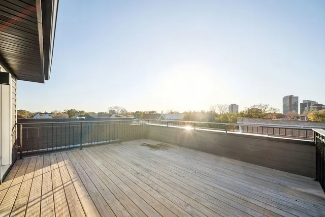 $839,000 | 706 East 41st Street, Chicago, IL 60653